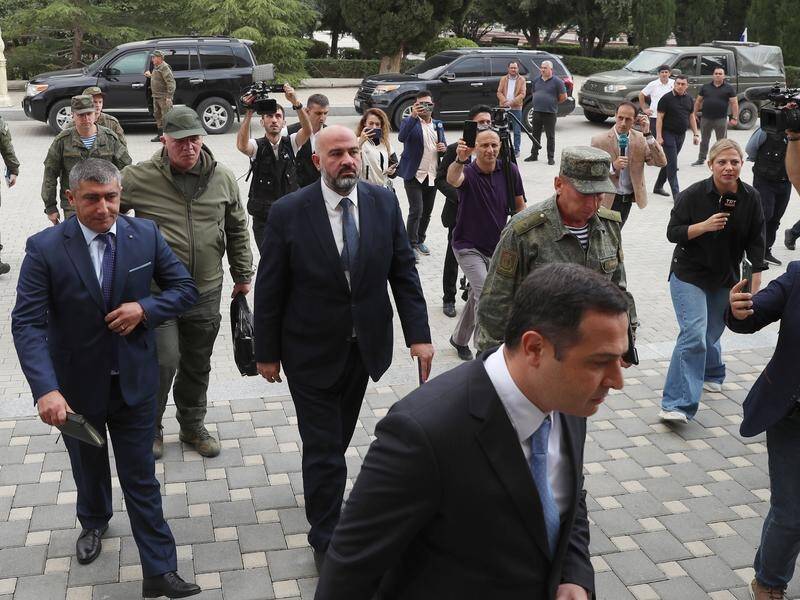 Azeri officials have resumed talks with representatives of Armenian residents in Nagorno-Karabakh. (AP PHOTO)